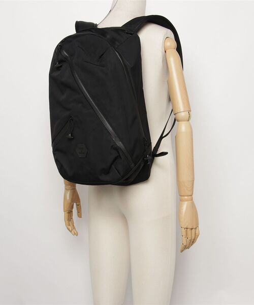 hummel(ヒュンメル)の「hummel/ヒュンメル CITY WP BACKPACK(バックパック/リュック・レディース・ブラック・FREE)」の15枚目の写真