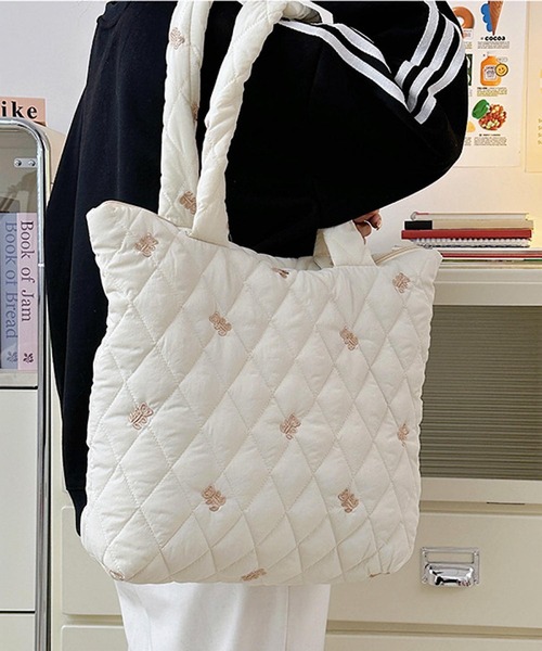 VIBGYOR(ヴィブジョー)の「Mignonjour/くま刺繍キルティングバッグ M2900(ハンドバッグ・レディース・ブラウン/ホワイト/ブラック・FREE)」の5枚目の写真