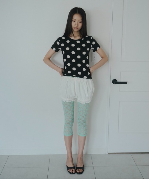FEKETE(フェケテ)の「polka dot tee / ドットTシャツ(Tシャツ/カットソー・レディース・ホワイト/ブラック・MEDIUM/SMALL/LARGE)」の16枚目の写真