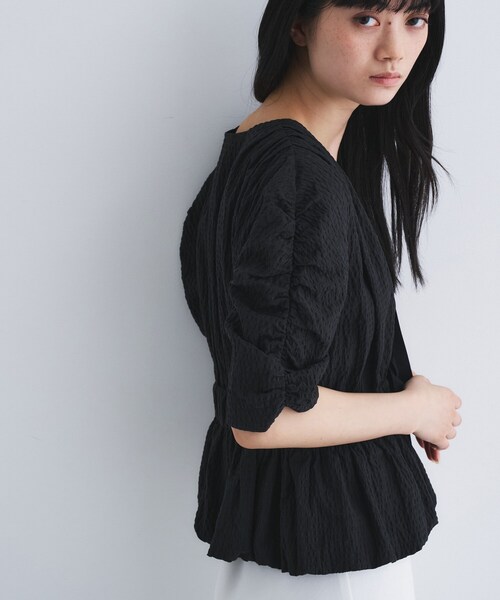 CODE A(コードエー)の「front ribbon peplum blouse(シャツ/ブラウス・レディース・ブラック/アイボリー・00)」の4枚目の写真