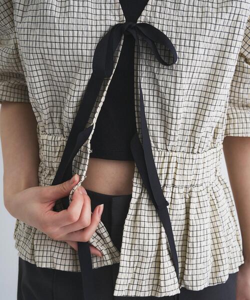 CODE A(コードエー)の「front ribbon peplum blouse(シャツ/ブラウス・レディース・ブラック/アイボリー・00)」の14枚目の写真