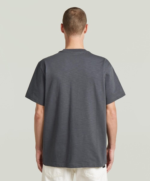 G-STAR(ジースター)の「Distressed Zip Pocket T-Shirt/ジップポケットディテールスラブレギュラーTシャツ(Tシャツ/カットソー・メンズ・オフホワイト/グレー系その他/グリーン系その他・X-LARGE/X-SMALL/LARGE/MEDIUM/SMALL)」の10枚目の写真