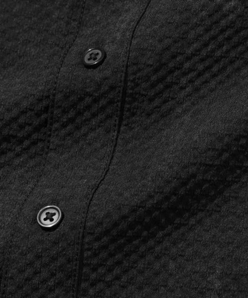 TETE HOMME(テットオム)の「TETE by TETE HOMME かすれプリント 七分袖ナローカラーシャツ(シャツ/ブラウス・メンズ・ブラック/グレー・XL/M/L)」の4枚目の写真