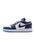 JORDAN BRAND�i�W���[�_���u�����h�j�́u�G�A �W���[�_�� 1 LOW �W���j�A�V���[�Y / Air Jordan 1 Low Big Kids' Shoes 553560-404 Midnight Navy�i�X�j�[�J�[�j�v�b�l�C�r�[