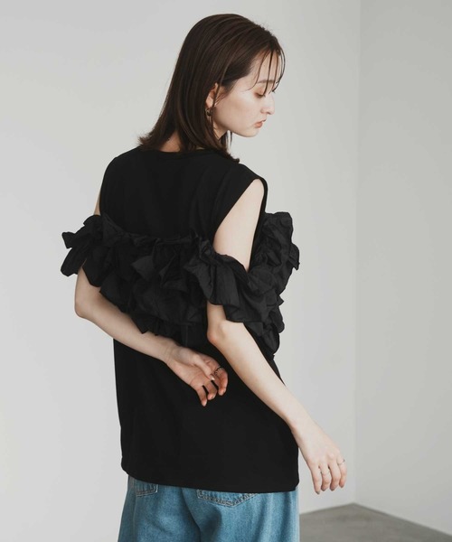 Bulue.(ブルー)の「3way フリルビスチェ風トップス ノースリーブ ビスチェ マルチウェイ フリルブラウス レイヤード(Tシャツ/カットソー・レディース・オフホワイト/グレー/ブラック・FREE)」の9枚目の写真