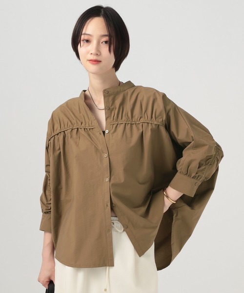 BAYFLOW(ベイフロー)の「ギャザー切替シャツ(シャツ/ブラウス・レディース・セージグリーン/チャコール/ブラウン/ホワイト・FREE)」の4枚目の写真