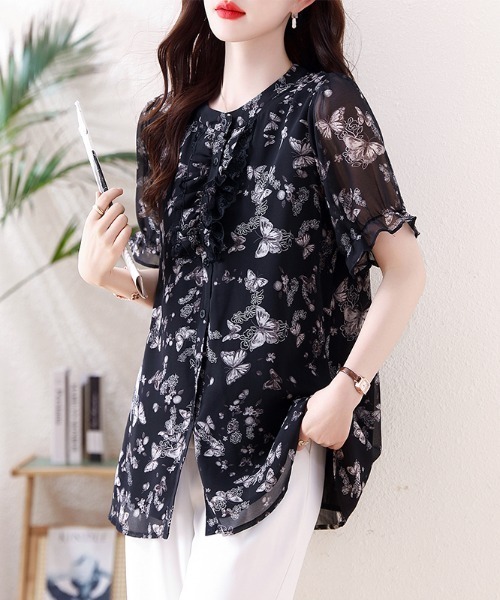 LUCPY(ラクピー)の「フラワープリントフリルシアーブラウス(シャツ/ブラウス・レディース・ブラック・X-LARGE/LARGE/MEDIUM/SMALL)」の3枚目の写真
