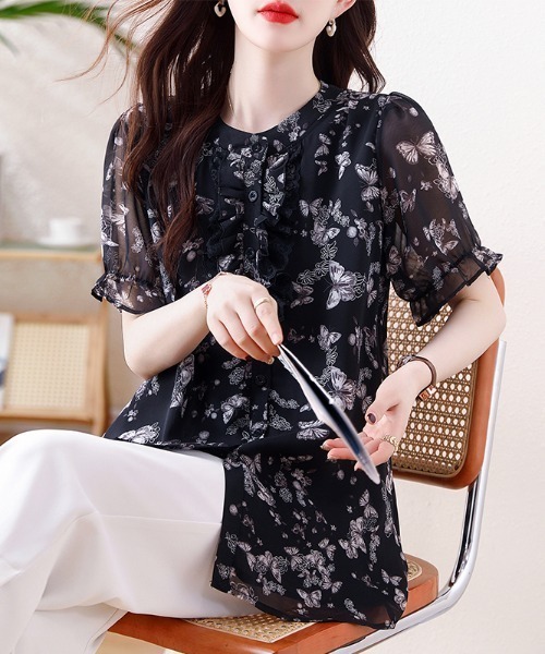 LUCPY(ラクピー)の「フラワープリントフリルシアーブラウス(シャツ/ブラウス・レディース・ブラック・X-LARGE/LARGE/MEDIUM/SMALL)」の4枚目の写真