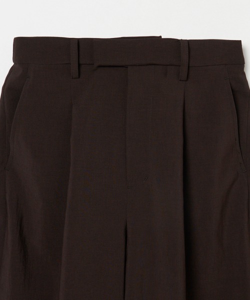 HELIOPOLE(エリオポール)の「DRY TOUCH WIDW TAPERED PANTS(その他パンツ・レディース・ダークブラウン・36/38)」の4枚目の写真