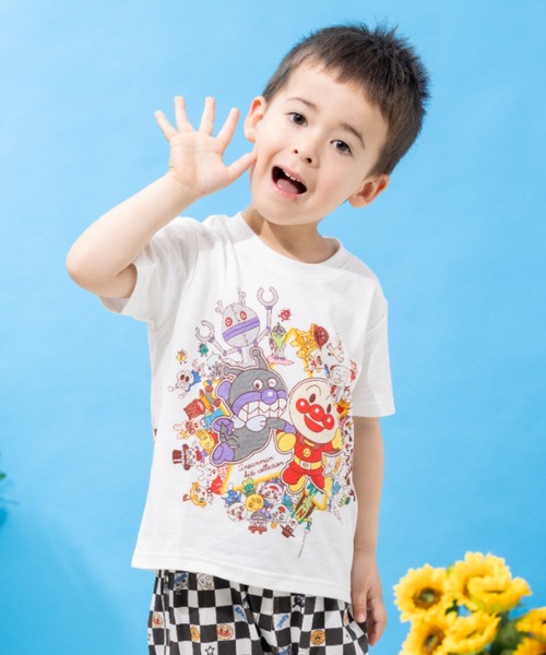 ANPANMAN KIDS COLLECTION(アンパンマンキッズコレクション)の「アンパンマン ばいきんまん みんな大集合Tシャツ(Tシャツ/カットソー・キッズ・オフホワイト・120cm/110cm/100cm/90cm)」の1枚目の写真