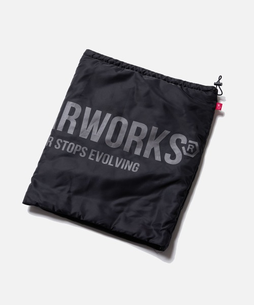 VIRGOwearworks(ヴァルゴウェアワークス)の「THERMVEIL(ストール/ショール・メンズ・カーキ/ブラック/レッド・FREE)」の4枚目の写真