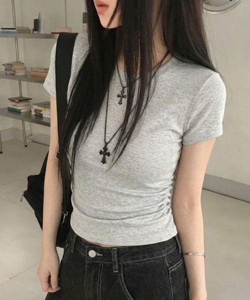 SHEPP（シープ）の「《大人気トップスの半袖新作！》サイド シャーリング ウエストギャザー半袖Tシャツ / 華奢見え スタイルアップ ドレープトップス（Tシャツ/カットソー・レディース・ライトグレー/ブラック/ホワイト/アイボリー・M/S）」の9枚目の写真