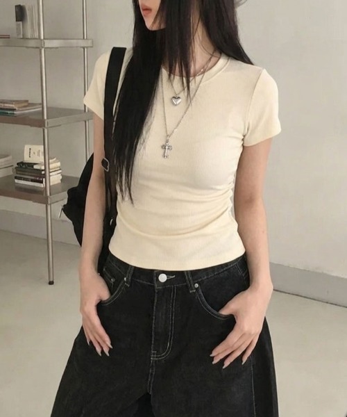 SHEPP（シープ）の「《大人気トップスの半袖新作！》サイド シャーリング ウエストギャザー半袖Tシャツ / 華奢見え スタイルアップ ドレープトップス（Tシャツ/カットソー・レディース・ライトグレー/ブラック/ホワイト/アイボリー・M/S）」の7枚目の写真