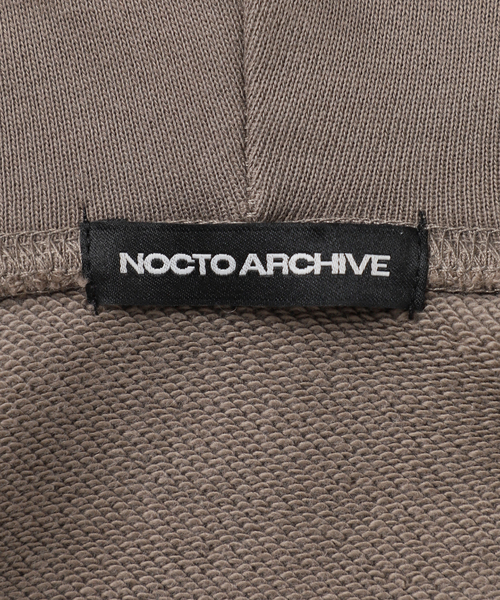 NOCTO ARCHIVE(ノクトアーカイブ)の「NOCTO ARCHIVE/ノクト アーカイブ Studs Zip Hoodie(パーカー・メンズ・グレー/ブラック・MEDIUM/LARGE)」の4枚目の写真
