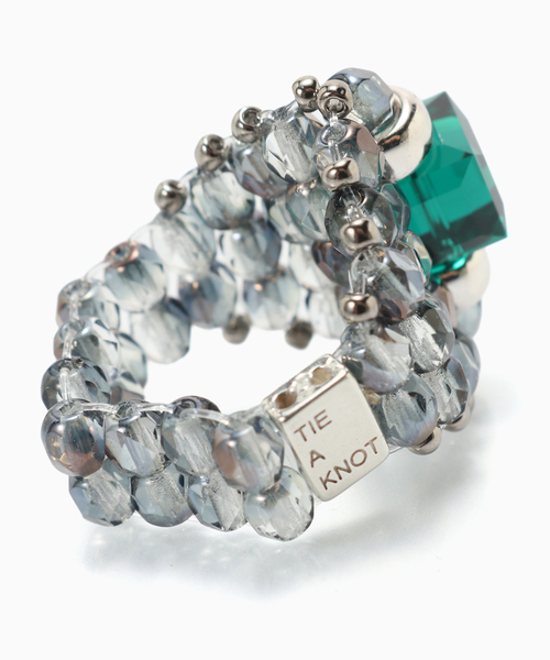 JOURNAL STANDARD(ジャーナルスタンダード)の「TIE A KNOT / タイ ア ノット CRYSTAL BEADS RING with SILVER(リング・メンズ・グレー・MEDIUM/SMALL/LARGE)」の3枚目の写真