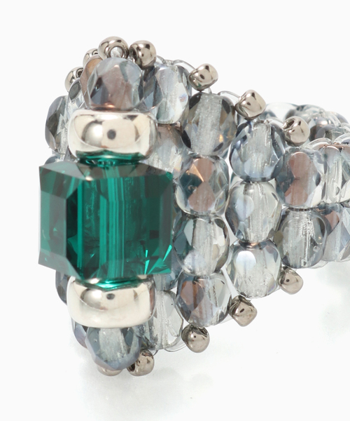JOURNAL STANDARD(ジャーナルスタンダード)の「TIE A KNOT / タイ ア ノット CRYSTAL BEADS RING with SILVER(リング・メンズ・グレー・MEDIUM/SMALL/LARGE)」の4枚目の写真