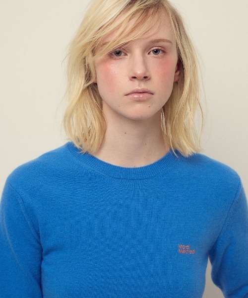 Mardi Mercredi(マルディメクルディ)の「CASHMERE BLENDED TOP SHORT SLEEVE ESSENTIAL / カシミヤ ブレンド トップ ショート スリーブ エッセンシャル(ニット/セーター・レディース・ブルー/ターコイズブルー/フューシャピンク/ピンク/オレンジ/パープル/ライトグリーン/イエロー/レッド・FREE)」の4枚目の写真