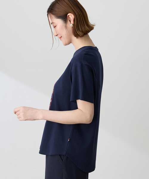 Petit Honfleur(プチオンフルール)の「【イラストレーターコラボ】ドットモチーフプリントTシャツ【接触冷感・UVカット・オーガニックコットンブレンド】(Tシャツ/カットソー・レディース・ホワイト/ネイビー・M/L)」の5枚目の写真