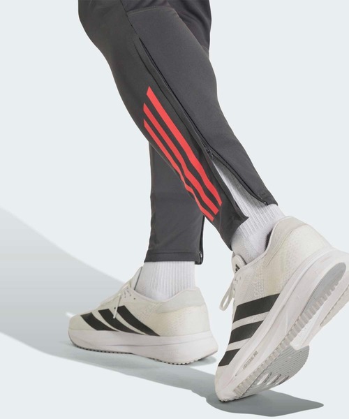 adidas(アディダス)の「リバプールFC ティロ 25 コンペティション トレーニングパンツ / アディダス adidas(その他パンツ・メンズ・ブラック・LARGE/3XL/XX-LARGE/X-LARGE)」の4枚目の写真