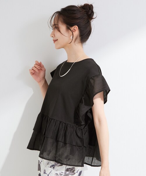 SHOO・LA・RUE(シューラルー)の「【S-LL/洗濯機可】着るだけで決まる 主役級フリルトップス(Tシャツ/カットソー・レディース・ブラック/サックスブルー/キャメル・03/01/02/04)」の14枚目の写真