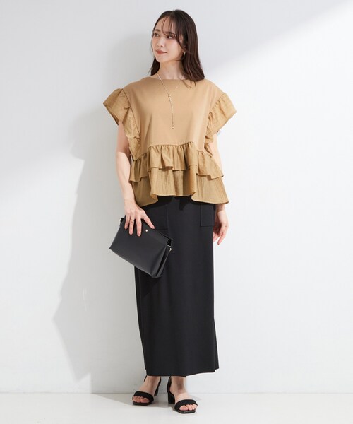 SHOO・LA・RUE(シューラルー)の「【S-LL/洗濯機可】着るだけで決まる 主役級フリルトップス(Tシャツ/カットソー・レディース・ブラック/サックスブルー/キャメル・03/01/02/04)」の19枚目の写真