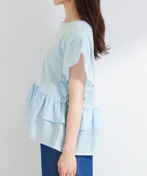 SHOO・LA・RUE(シューラルー)の「【S-LL/洗濯機可】着るだけで決まる 主役級フリルトップス(Tシャツ/カットソー・レディース・ブラック/サックスブルー/キャメル・03/01/02/04)」の8枚目の写真