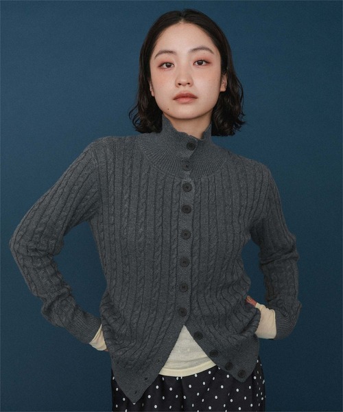 miette(ミエット)の「ハイネックケーブルニットカーディガン(カーディガン/ボレロ・レディース・ネイビー/チャコール/レッド/アイボリー・FREE)」の1枚目の写真