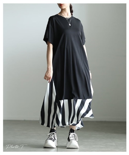 Sawa a la mode(サワアラモード)の「ストライプ切替フレアロングワンピース(ワンピース・レディース・ブラック・FREE)」の2枚目の写真