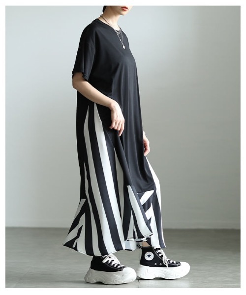Sawa a la mode(サワアラモード)の「ストライプ切替フレアロングワンピース(ワンピース・レディース・ブラック・FREE)」の18枚目の写真