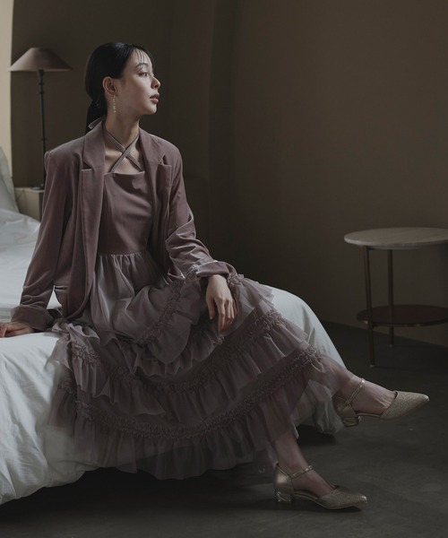 RUIRUE BOUTIQUE(ルイルエブティック)の「グリッター チャンキー ローヒール パンプス| チャンキーヒールパンプス・オケージョンパンプス・靴・結婚式パンプス・フォーマルパンプス・パーティーシューズ(パンプス・レディース・ブラック/ベージュ/シルバー・LL/L/M/S)」の5枚目の写真
