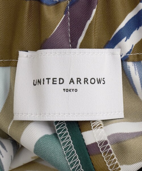 UNITED ARROWS（ユナイテッドアローズ）の「リーフ プリント カーゴパンツ（カーゴパンツ・レディース・ブラック/ブラウン系・38/36）」の20枚目の写真