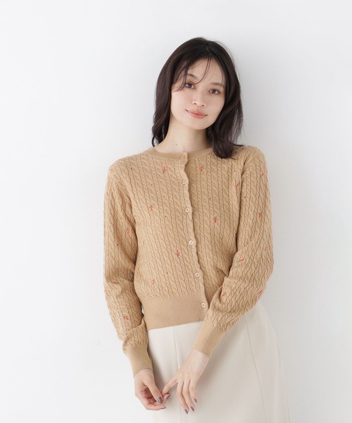 NATURAL BEAUTY BASIC(ナチュラルビューティーベーシック)の「ドットフラワー刺繍カーディガン(カーディガン/ボレロ・レディース・ベージュ系その他/ブラック系その他2/ホワイト系その他・フリ-)」の10枚目の写真