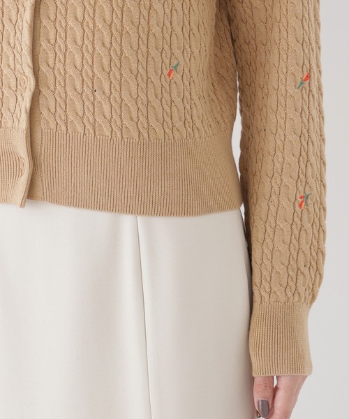 NATURAL BEAUTY BASIC(ナチュラルビューティーベーシック)の「ドットフラワー刺繍カーディガン(カーディガン/ボレロ・レディース・ベージュ系その他/ブラック系その他2/ホワイト系その他・フリ-)」の6枚目の写真