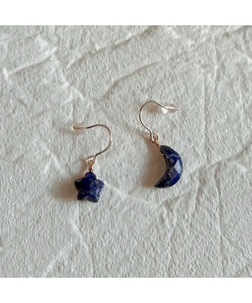 tone(トーン)の「【mastea】14KGF/ラピスラズリ月×星ピアス(MA)(ピアス(両耳用)・レディース・A・FREE)」の1枚目の写真