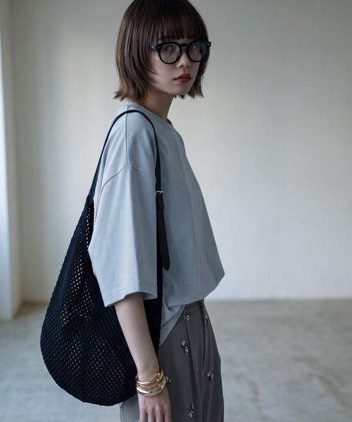 STYLE DELI(スタイルデリ)の「【BLK001】コントラストラインTシャツ(Tシャツ/カットソー・レディース・ブルー/グレー・FREE)」の6枚目の写真