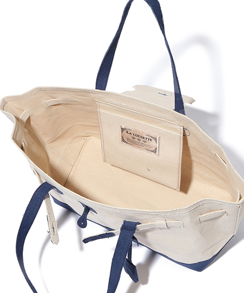 Demi-Luxe BEAMS（デミルクス ビームス）の「LA COUSETTE / 別注 キャンバスベルテッドトート L（トートバッグ・レディース・ブラック/ネイビー・ONE SIZE）」の8枚目の写真