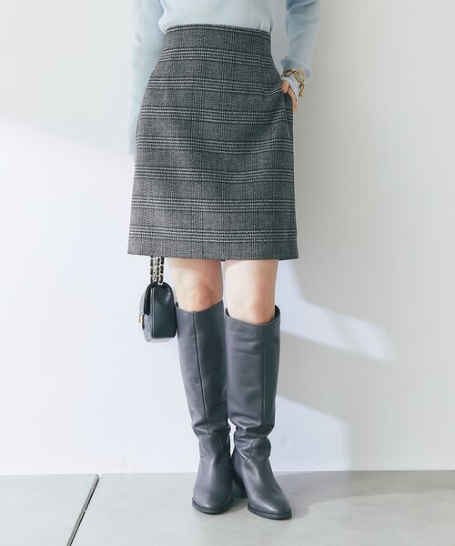 La boutique BonBon(ラブティックボンボン)の「【セットアップ可・着合わせしやすい】ツイードminiスカート(スカート・レディース・グレー系その他/チャコールグレー・36/38)」の2枚目の写真