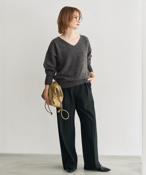 Spick & Span(スピックアンドスパン)の「ウールファーVネックプルオーバー(ニット/セーター・レディース・ベージュ/チャコールグレー/ピンク系その他・FREE)」の11枚目の写真