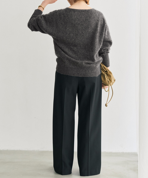 Spick & Span(スピックアンドスパン)の「ウールファーVネックプルオーバー(ニット/セーター・レディース・ベージュ/チャコールグレー/ピンク系その他・FREE)」の12枚目の写真