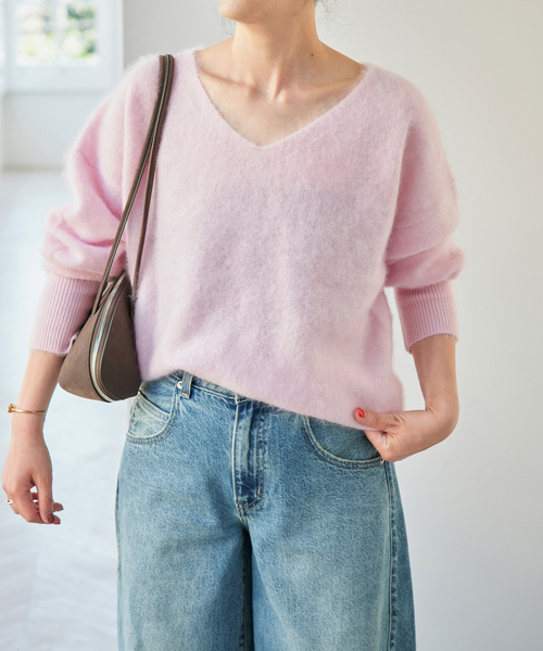 Spick & Span(スピックアンドスパン)の「ウールファーVネックプルオーバー(ニット/セーター・レディース・ベージュ/チャコールグレー/ピンク系その他・FREE)」の20枚目の写真