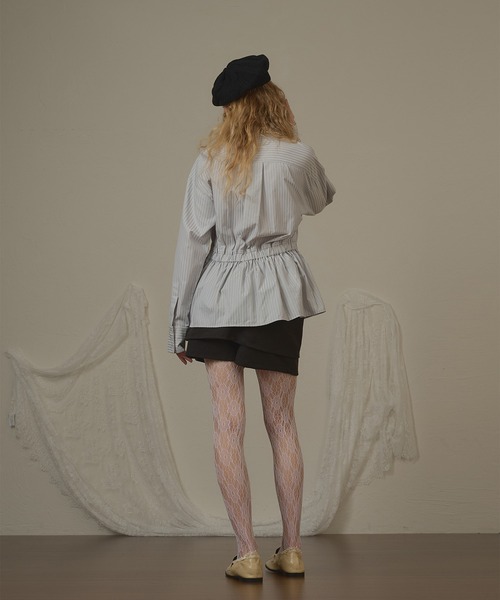 hazyl(ヘイジル)の「frill design shirt/フリルデザインシャツ(シャツ/ブラウス・レディース・アイボリー/ブルー・フリー)」の3枚目の写真