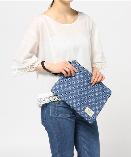 VENCEEXCHANGE（ヴァンスエクスチェンジ）の「ダメージデニムクラッチ          （クラッチバッグ・レディース・ネイビー/ブルー・FREE）」の9枚目の写真