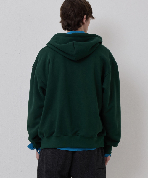 NOHANT(ノアン)の「LONELY/LOVELY フラッフィーフーディー ジップアップ(グリーン/ネイビー)(パーカー・レディース・グリーン・SMALL/MEDIUM/LARGE)」の4枚目の写真