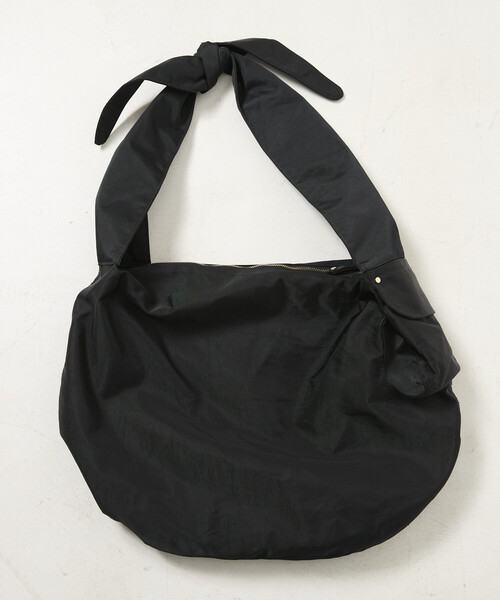 Firsthand(ファーストハンド)の「Firsthand/ファーストハンド ムスビ ビッグショルダートート バッグ【限定展開】(ショルダーバッグ・レディース・ブルー/ブラック/ベージュ・ONE SIZE)」の13枚目の写真