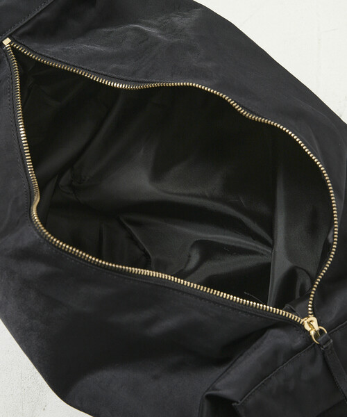 Firsthand(ファーストハンド)の「Firsthand/ファーストハンド ムスビ ビッグショルダートート バッグ【限定展開】(ショルダーバッグ・レディース・ブルー/ブラック/ベージュ・ONE SIZE)」の18枚目の写真