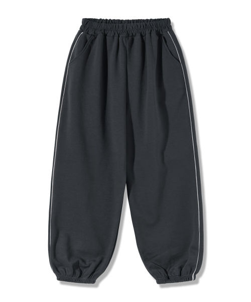 PIANER KIDS(ピアネールキッズ)の「パイピングジョガースウェットパンツ(チャコール)(スウェットパンツ・レディース・チャコール・M(130-140cm)/L(140-150㎝)/S(120-130cm)/XL(150-160㎝))」の4枚目の写真
