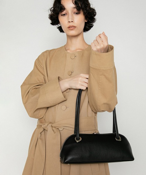 LE VERNIS(ル・ベルニ)の「LE VERNIS(ル・ベルニ)Eyelet slim boston bag(ボストンバッグ・レディース・モカ/ブラック/ピンク・FREE)」の10枚目の写真