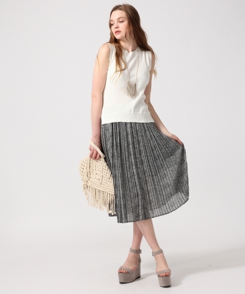 HARE（ハレ）の「ランダムプリーツミモレスカート(HARE)（スカート・レディース・グレー/オフホワイト/オレンジ・FREE）」の4枚目の写真