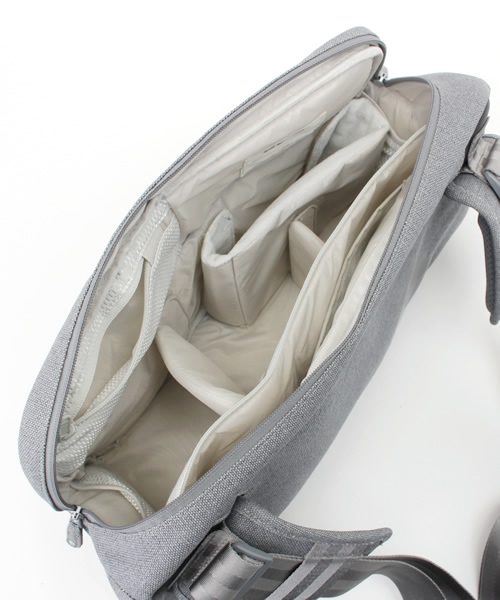 incase（インケース）の「CL58033 Ari Marcopoulos Camera Bag