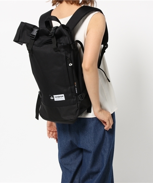 YAKPAK(ヤックパック)の「YAK PAK RollTop RuckSack(バックパック/リュック・レディース・ブラック/ベージュ・FREE)」の11枚目の写真